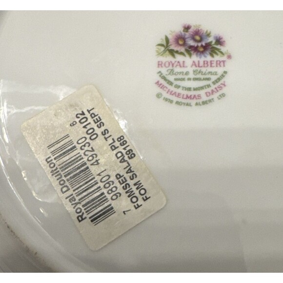 Royal Albert September 8" Plate Bone Fine China Flower Of Month England Vintage - Picture 3 of 4